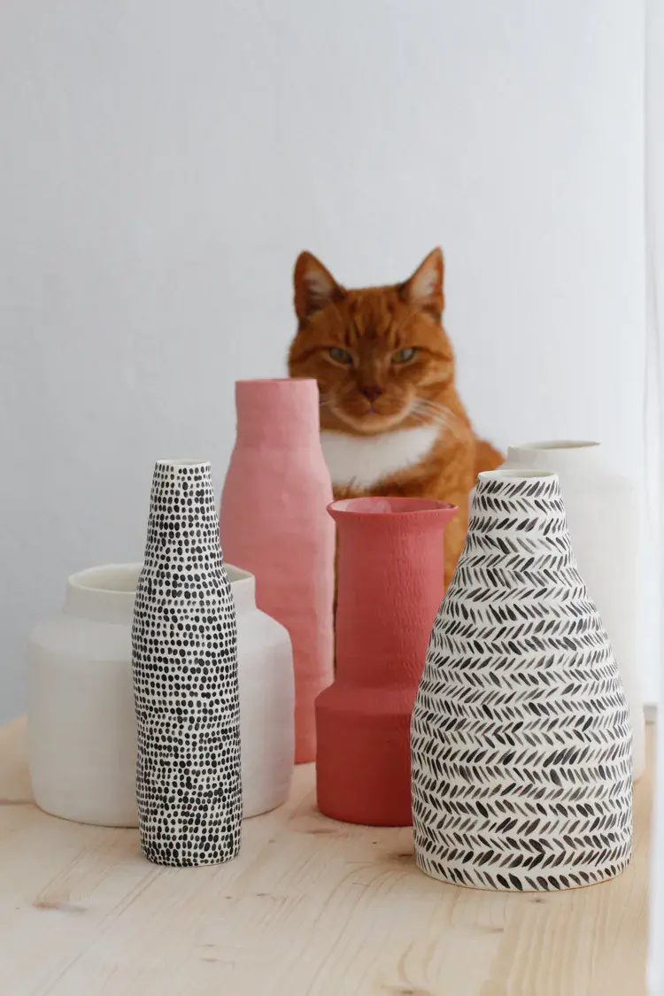 Porcelain vessel with delicate spike texture